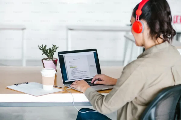 Hire a Freelancer or Buy a Template? How to Make the Right Call Every Time